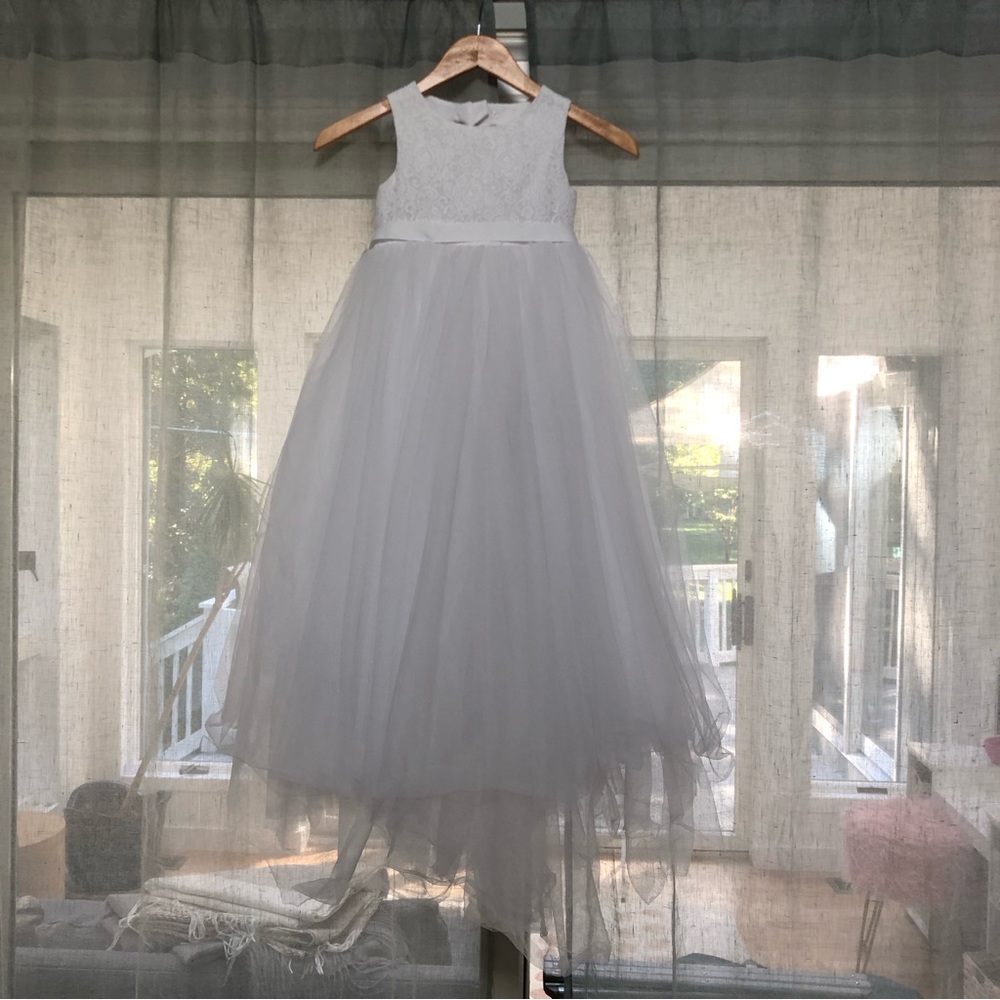 *LIKE NEW* Dave’s Bridal Wedding Flower Girl Dress / Back Heart Cut-out